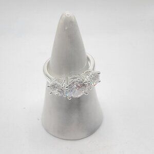Vintage Avon Ring 3 stone CZ Ring Ladies Sz 6 Estate CZ Silver Tone Original Box